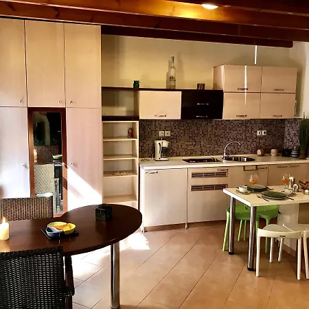 Lithinon Cozy Studios Apartment *